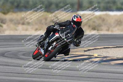 media/Oct-13-2025-Moto Forza (Mon) [[a66d839500]]/3-B Group/Session 3 (Turn 16)/